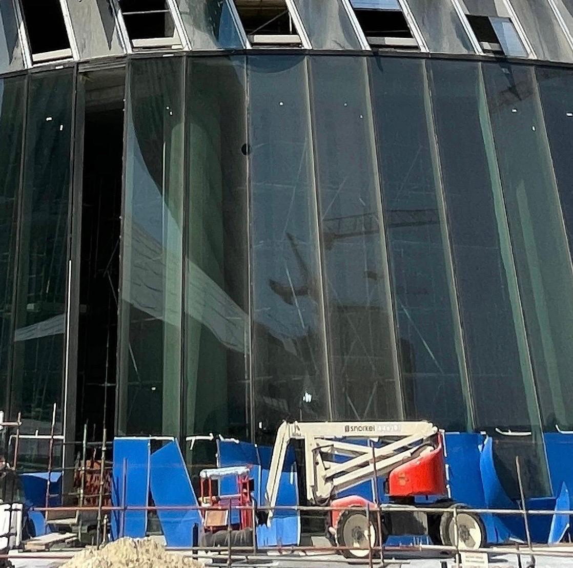 Doha high rise — glass façade inspection